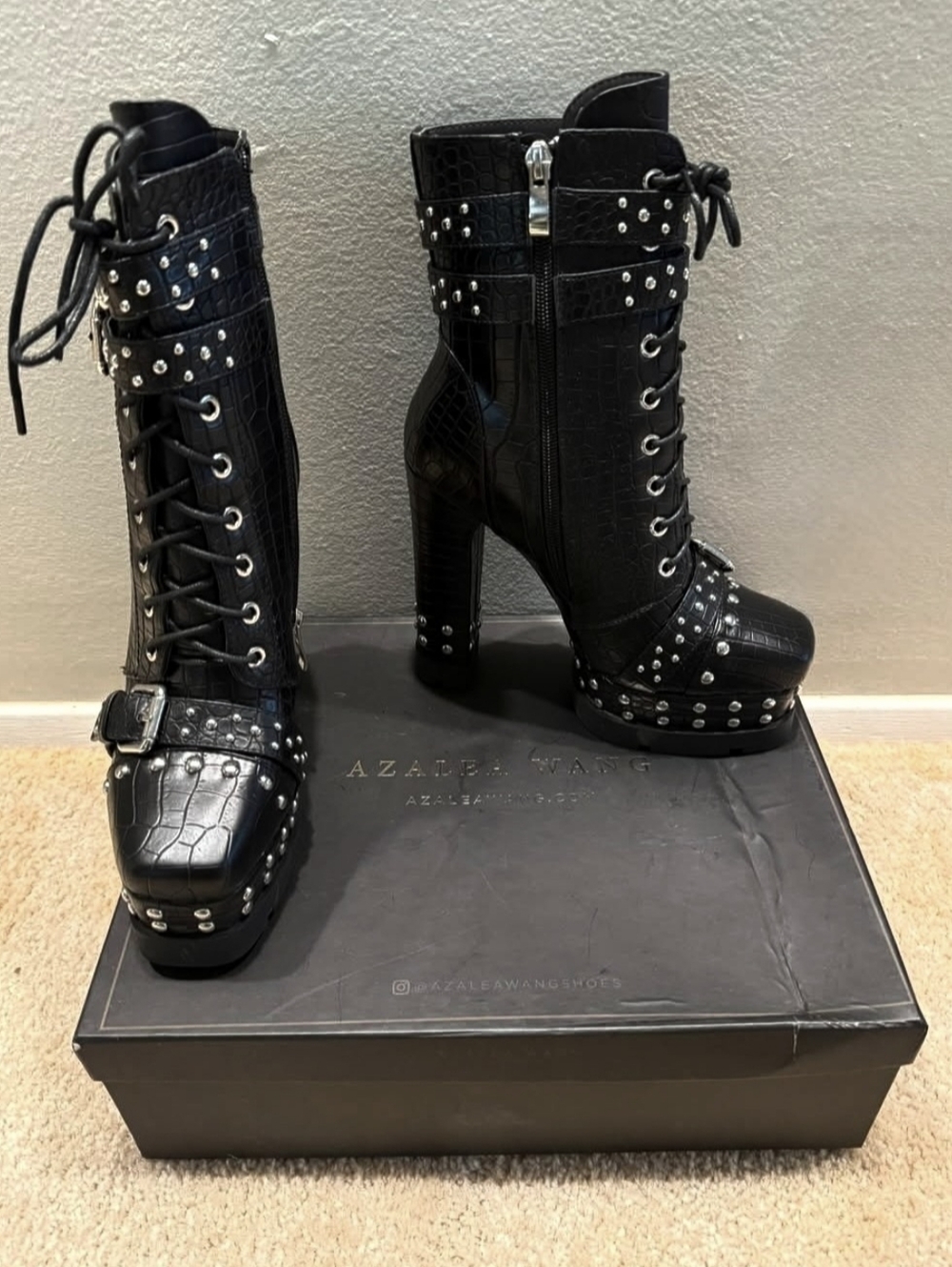 NWT Azalea Wang "You Want It You Got It" Chunky Bootie in Black Size 7.5